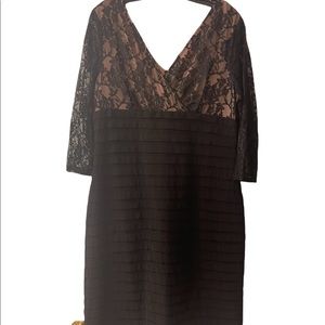 Adrienne Papell Black/Tan cocktail dress size 12.
